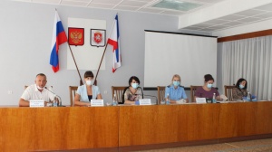 В Администрации Ленинского района прошел семинар по вопросам муниципального нормотворчества и проведения антикоррупционной экспертизы