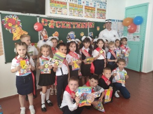 ​Инспекторы ГИБДД Ленинского района провели ДЕНЬ ДОРОЖНОЙ безопасности для школьников