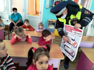 ​Госавтоинспекция Ленинского района провела День дорожной безопасности для самых маленьких участников дорожного движения