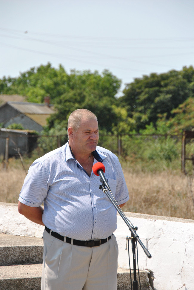 В селе Батальное Ленинского района прошел митинг «Подвигу лежит дорога в вечность»