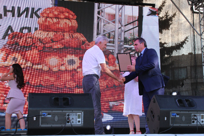 Делегация из Ленинского района приняла участие в республиканском празднике День урожая 2017 года