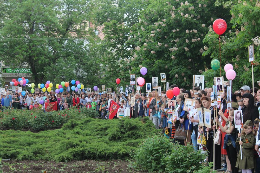 В Ленинском районе проведены шествие «Бессмертный полк России» и торжественный митинг, посвященные 73-й годовщине Великой Победы