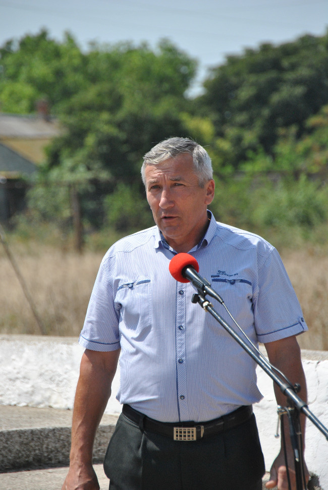 В селе Батальное Ленинского района прошел митинг «Подвигу лежит дорога в вечность»