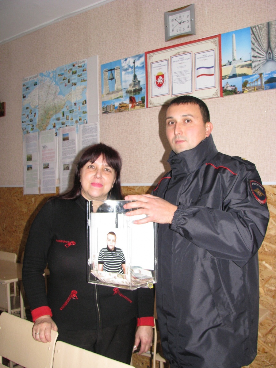 Сотрудники ОМВД России по Ленинскому району приняли участие в акции "Поможем Антошке"