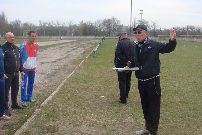 На стадионе пгт Ленино состоялось тестирование по выполнению норм Всероссийского физкультурно-спортивного комплекса «Готов к труду и обороне»(ГТО)