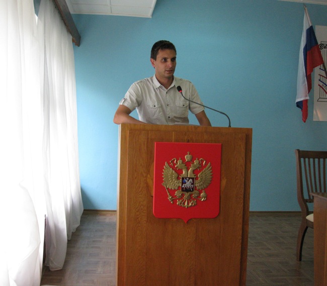 Начальник отдела ЖКХ Администрации Владимир Поквитис