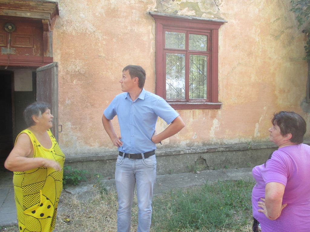 Администрацией Ленинского района проведен рейд по аварийным домам