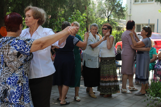 Александр Мачусский посетил литературный дворик «Пусть в каждом сердце Пушкин отзовётся»