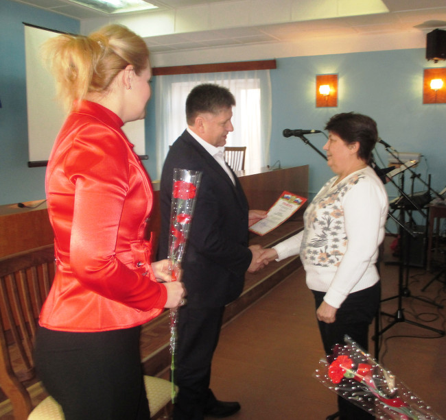 В Администрации Ленинского района состоялось торжественное собрание и праздничный концерт, посвященные Дню Республики Крым