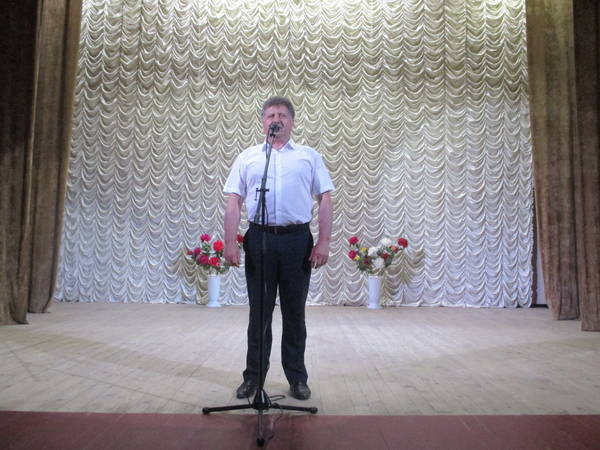 В этот день за добросовестный труд, высокий профессионализм и в связи с празднованием Дня медицинского работника грамотами Государственного Совета Крыма, Ленинского районного совета, Администрации Ленинского района, Министерства здравоохранения, Ленинской ЦРБ, профсоюза медработников были награждены достойные представители профессии.