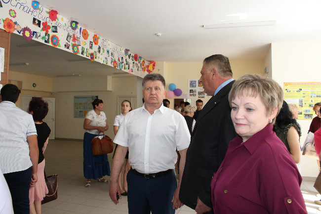 Выпускники 11-х классов Ленинского района сдают государственную итоговую аттестацию