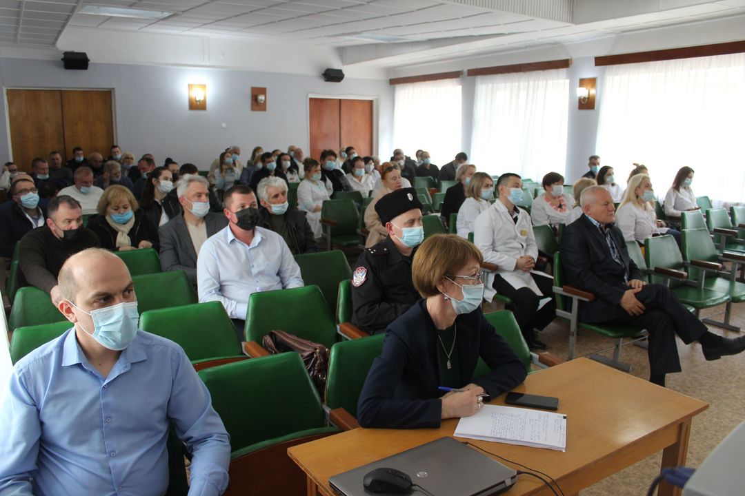 В Администрации Ленинского района проведено выездное совещание Министерства здравоохранения Республики Крым