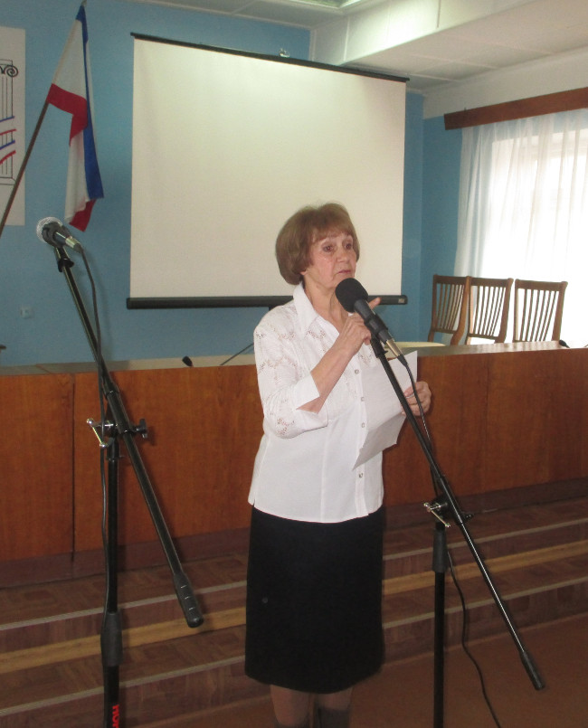 Накануне Международного женского дня 8 марта в Администрации Ленинского района состоялись торжественное собрание и концерт