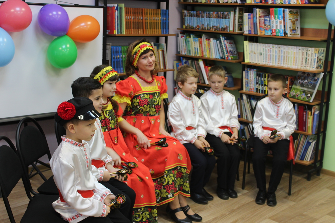 В посёлке Ленино состоялось торжественное открытие центральной районной библиотеки после капитального ремонта