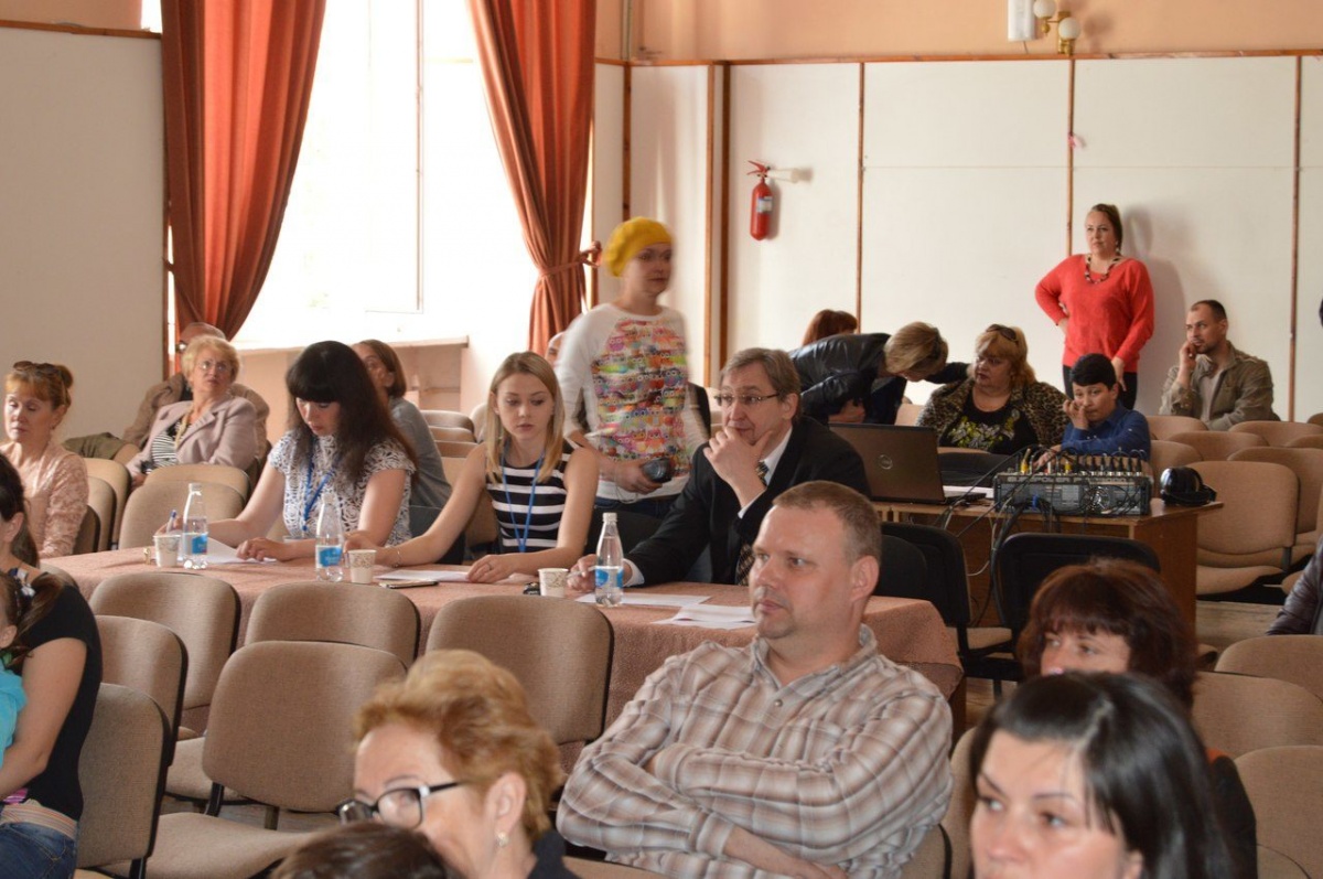 представители творческих коллективов Мысовского сельского Дома культуры – Раиса Филонова и театр миниатюр «Тет-а-Тет»