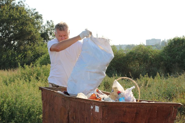 Город Щёлкино присоединился к экологическому субботнику «Зеленая Россия»