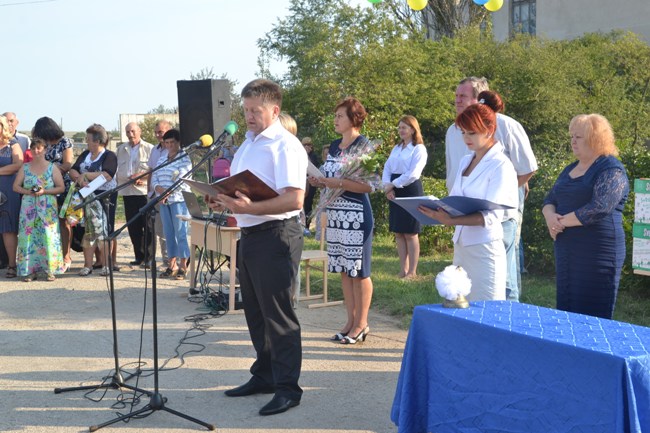Во всех общеобразовательных учреждениях Ленинского района прошли торжественные мероприятия, посвященные Дню знаний