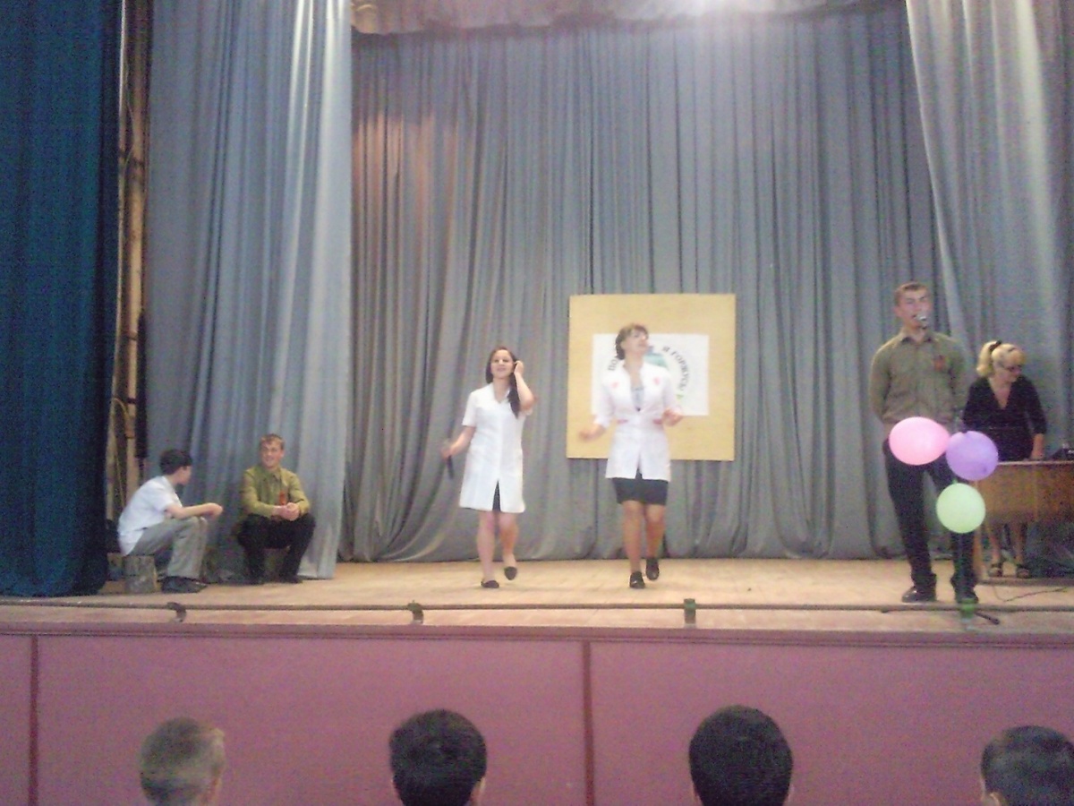 Литературно – музыкальная композиция «Звени Победой, май звенящий»