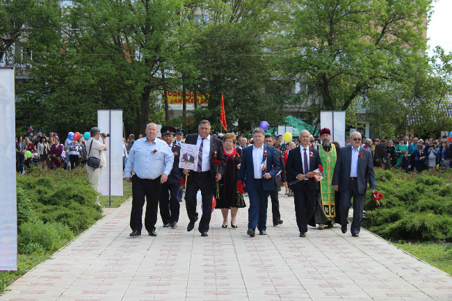 В Ленинском районе проведены шествие «Бессмертный полк России» и торжественный митинг, посвященные 72-й годовщине Великой Победы