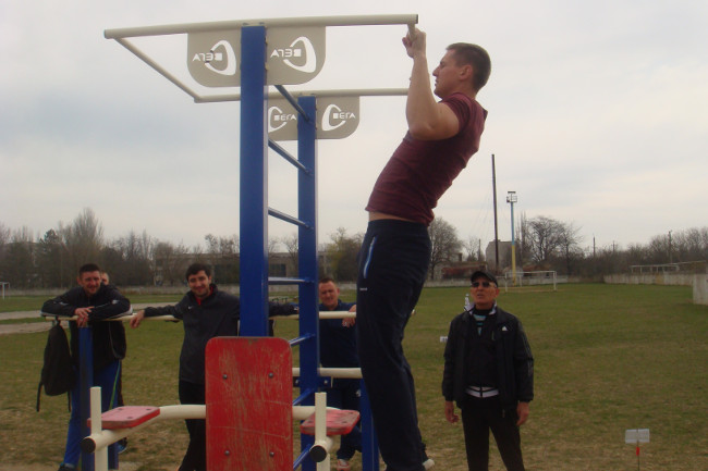 На стадионе пгт Ленино состоялось тестирование по выполнению норм Всероссийского физкультурно-спортивного комплекса «Готов к труду и обороне»(ГТО)