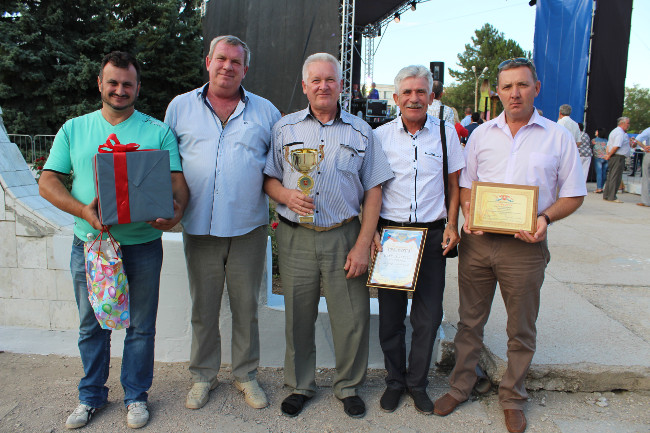 Делегация из Ленинского района приняла участие в республиканском празднике День урожая 2017 года