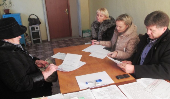 Глава Администрации Ленинского района Александр Мачусский провел выездной прием граждан в селах Марьевка и Марфовка