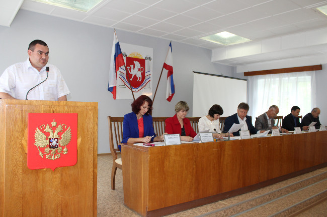 Глава Администрации Ленинского района Александр Мачусский провел очередное заседание коллегии