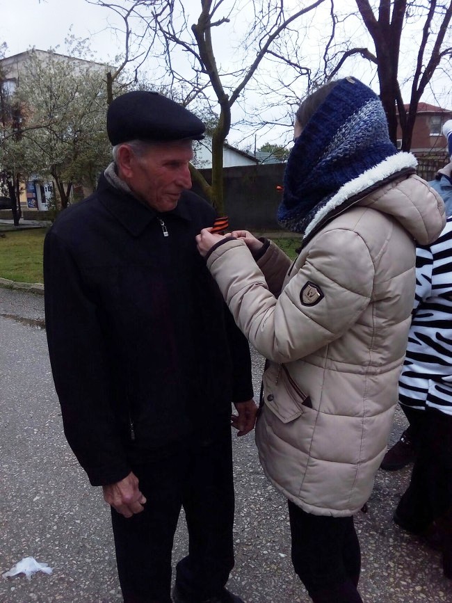 В пгт Ленино состоялся старт Всероссийской Акции &amp;quot;Георгиевская ленточка&amp;quot;