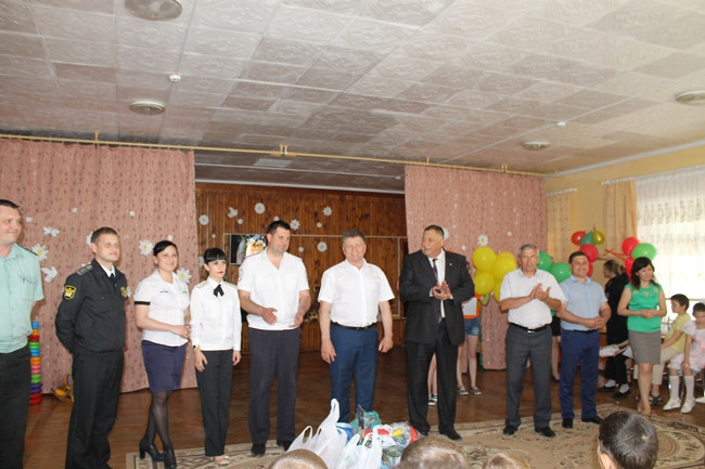 Ленинский межрегиональный социально-реабилитационный центр для несовершеннолетних» прошло праздничное мероприятие, посвященное Международному дню защиты детей