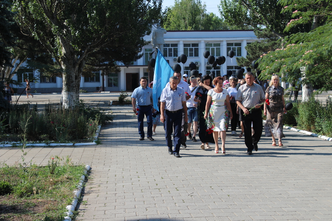 районе проведены митинг - возложение цветов, посвященные Дню памяти и скорби