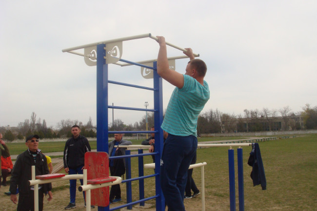 На стадионе пгт Ленино состоялось тестирование по выполнению норм Всероссийского физкультурно-спортивного комплекса «Готов к труду и обороне»(ГТО)