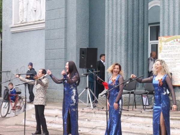 Гости в пгт Ленино