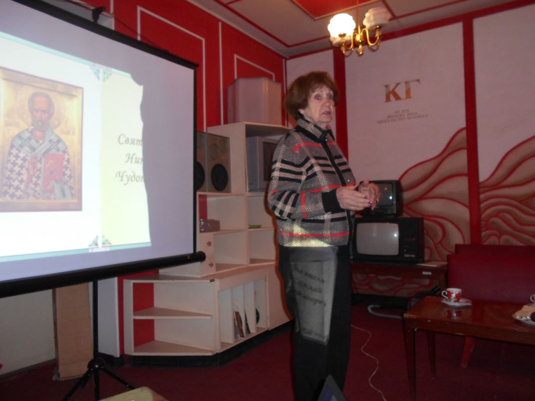 Работники Ленинской районной бибилотеки провели устный журнал «Твой ангел-хранитель - Святой Николай»