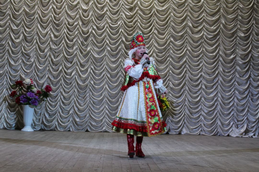 Олег Водопьянов и Светлана Иванова поздравили сотрудников полиции с профессиональным праздником