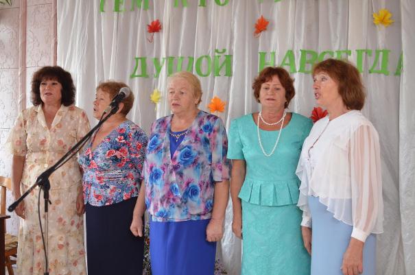  в Ильичёвском сельском Доме культуры состоялся праздничный огонёк