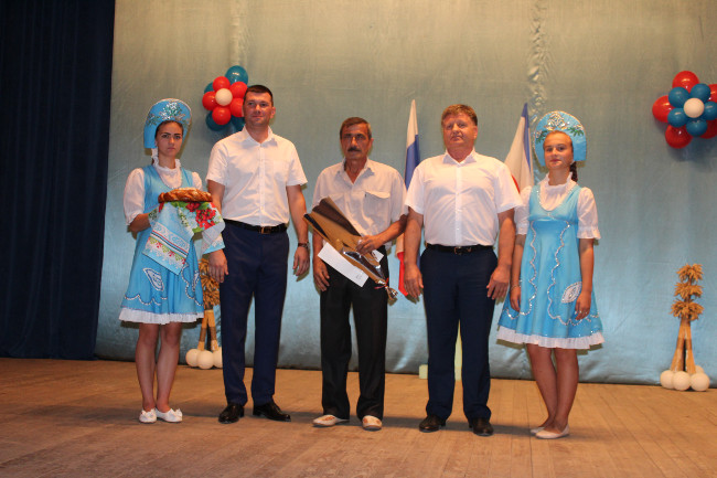 В Ленинском районе состоялось послеуборочное выездное совещание с руководителям сельскохозяйственных предприятий