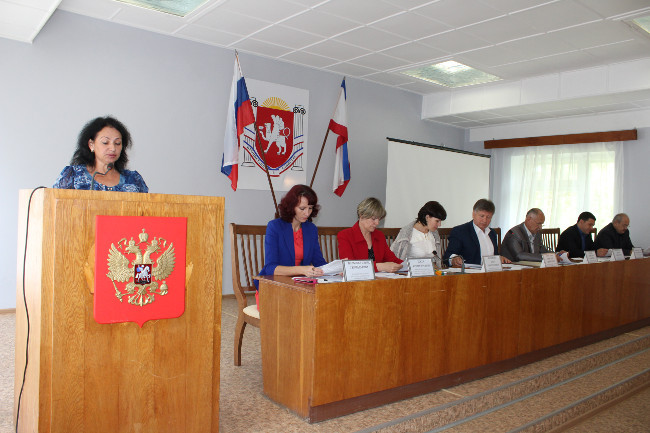 Глава Администрации Ленинского района Александр Мачусский провел очередное заседание коллегии