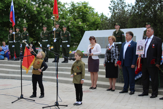 В Ленинском районе проведены шествие «Бессмертный полк России» и торжественный митинг, посвященные 72-й годовщине Великой Победы