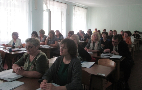 Глава Администрации Ленинского района принял участие в совещании с руководителями образовательных учреждений