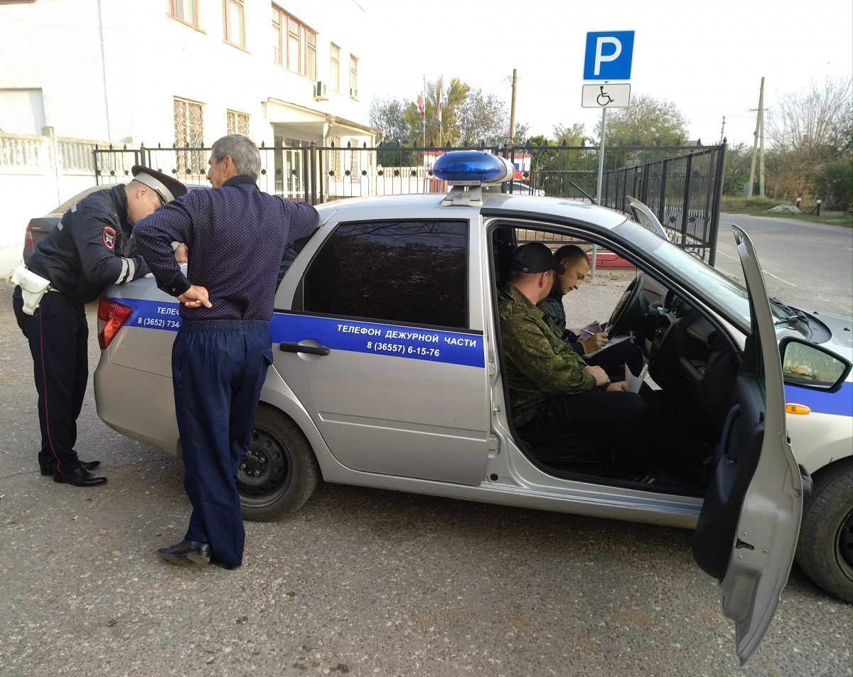Дорожные полицейские провели в Ленинском районе акцию «Пристегни самое дорогое»