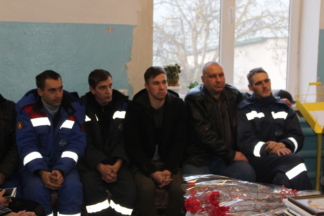 В Ленинском районе поздравили работников энергетического комплекса Ленинского района с профессиональным праздником