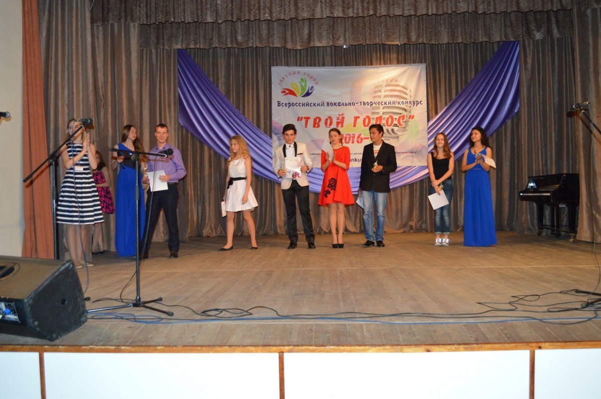 представители творческих коллективов Мысовского сельского Дома культуры – Раиса Филонова и театр миниатюр «Тет-а-Тет»