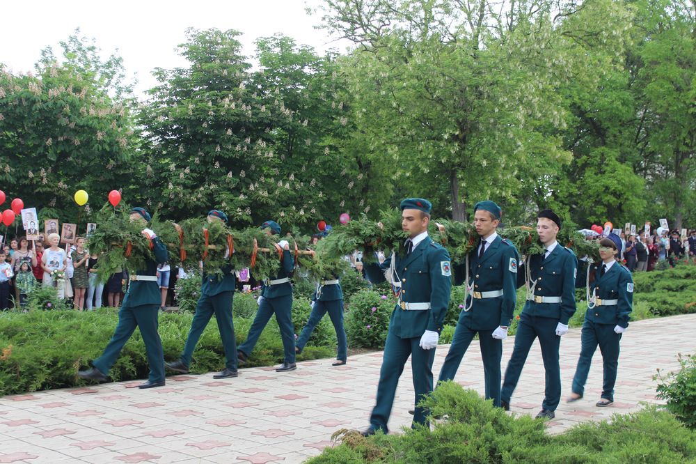 В Ленинском районе проведены шествие «Бессмертный полк России» и торжественный митинг, посвященные 73-й годовщине Великой Победы