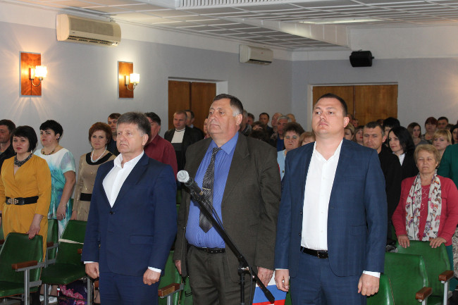 В Администрации Ленинского района состоялись торжественное собрание и праздничный концерт, посвященные Дню местного самоуправления