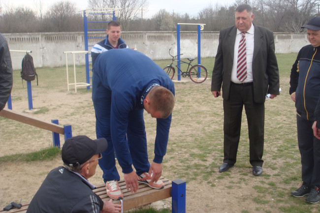 На стадионе пгт Ленино состоялось тестирование по выполнению норм Всероссийского физкультурно-спортивного комплекса «Готов к труду и обороне»(ГТО)