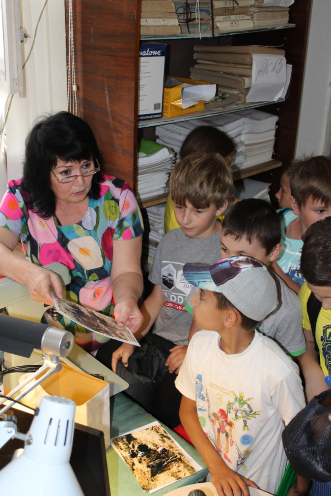 В архивном отделе (муниципальном архиве) Администрации Ленинского района для детей состоялся День открытых дверей