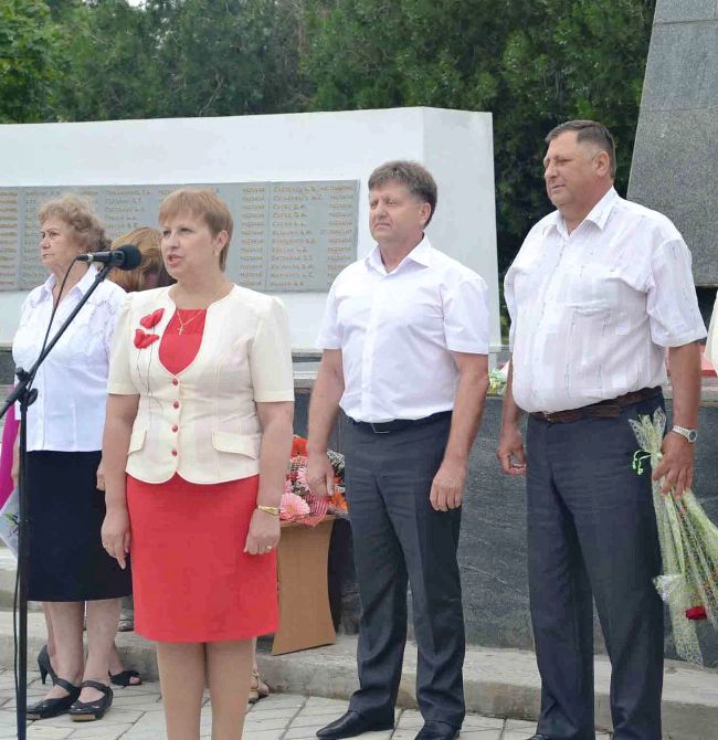 26 июня 2015г. во всех общеобразовательных учреждениях Ленинского района проведено чествование выпускников 2015 года