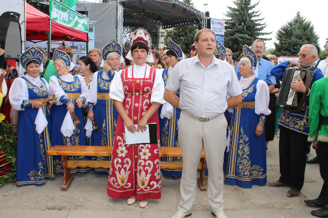 Делегация из Ленинского района приняла участие в республиканском празднике День урожая 2017 года