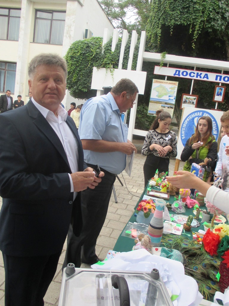 В Ленинском районе прошла благотворительная акция «Белый цветок» В Ленинском районе прошла благотворительная акция «Белый цветок»