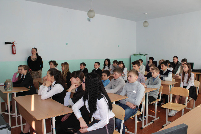 В МБОУ Ленинская СОШ прошёл открытый классный час ко Дню Охраны водных ресурсов &amp;quot;Вода - источник жизни!&amp;quot;